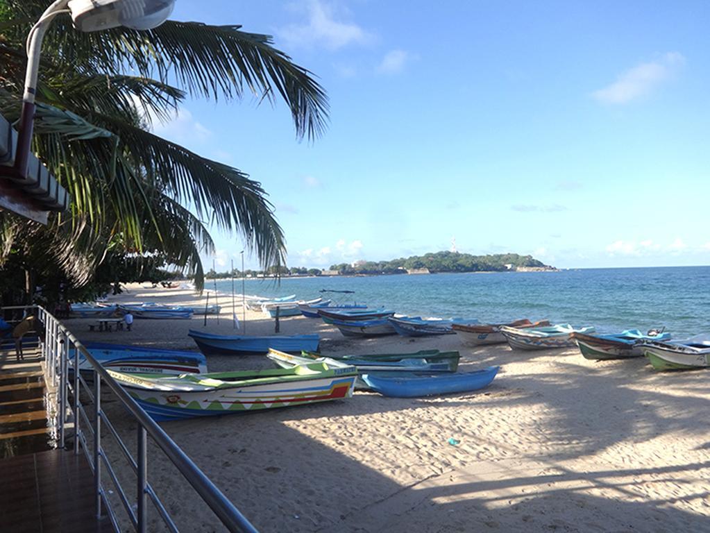 Dutch Bay Beach Cottages ตรินโคมาลี ภายนอก รูปภาพ